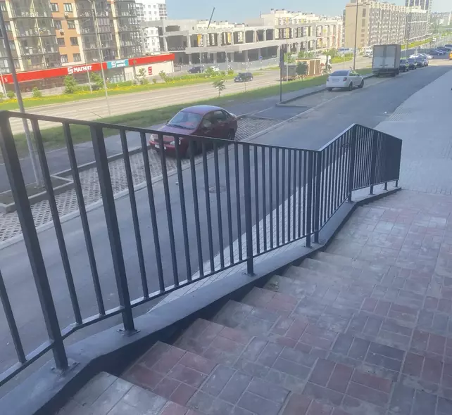 Заборы, перила, ограждения