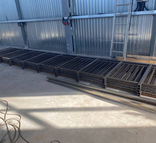 Заборы, перила, ограждения